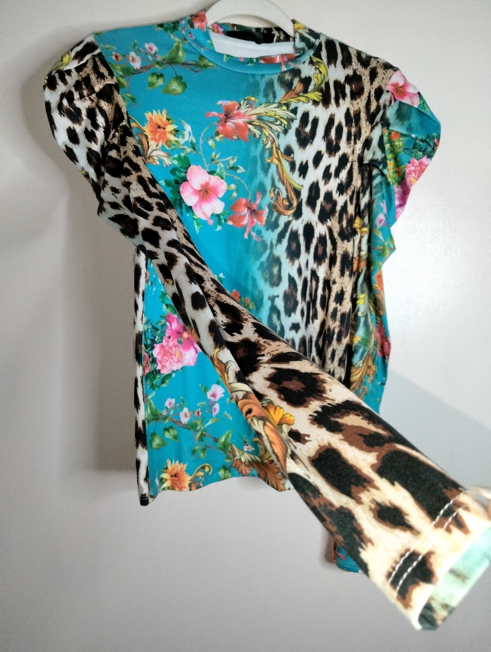 Gabby Grace (Size M) Turquoise Floral & Leopard Print Stretch Long Sleeve Blouse - Picture 4 of 8
